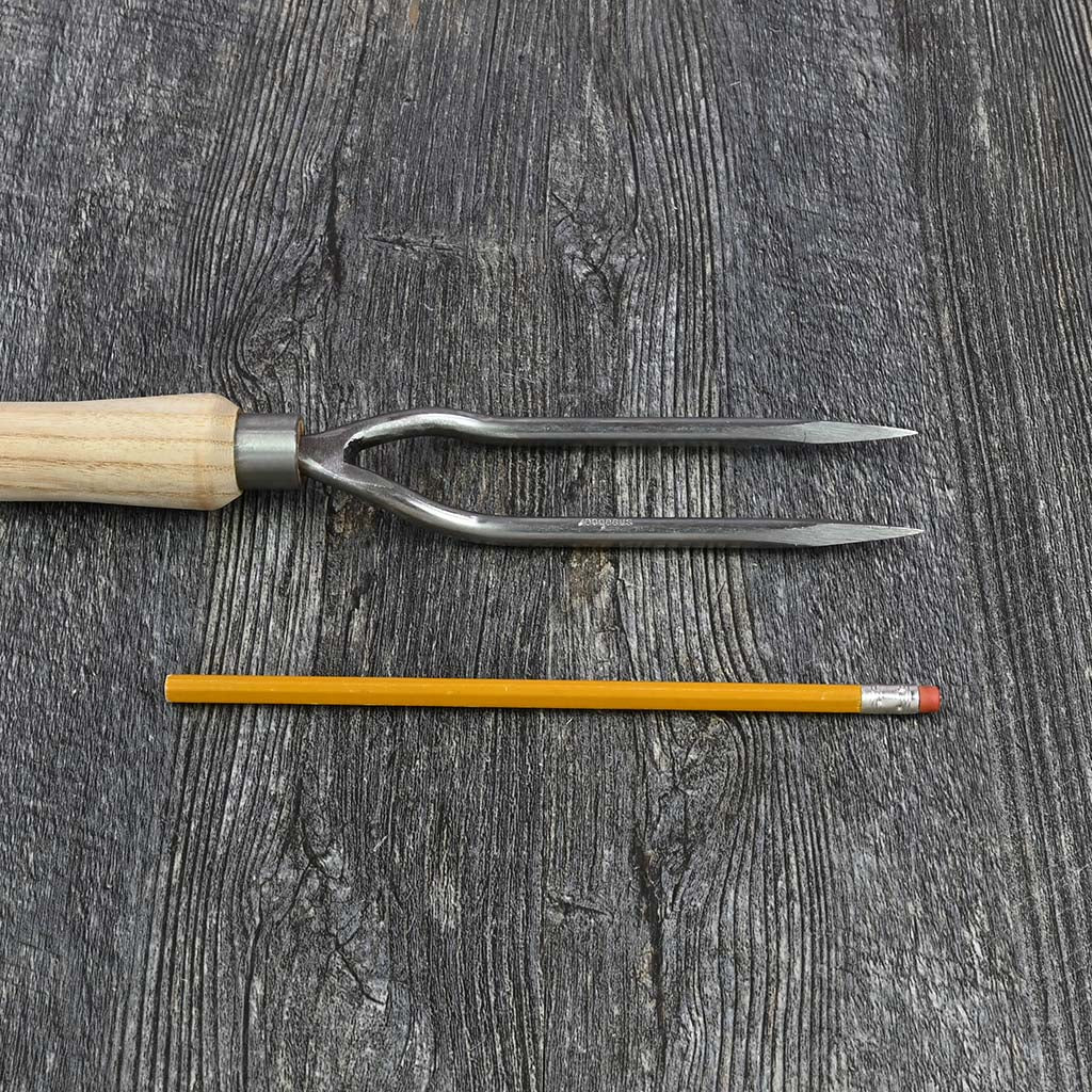 Sneeboer Raised Bed 2-Tine Weeding Fork - size comparison