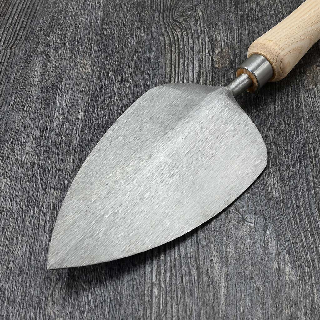 Sneeboer Raised Bed Transplanting Trowel - blade back view