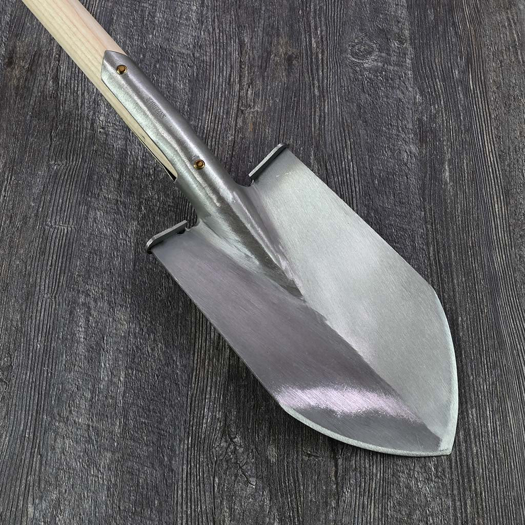Sneeboer Tapered Garden Spade -  D Handle - blade front