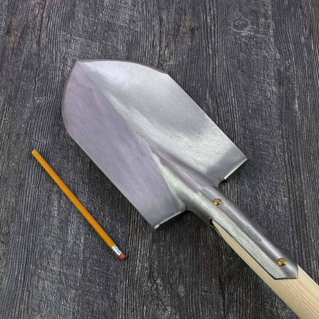 Sneeboer Tapered Garden Spade - Knob Handle - size comparison