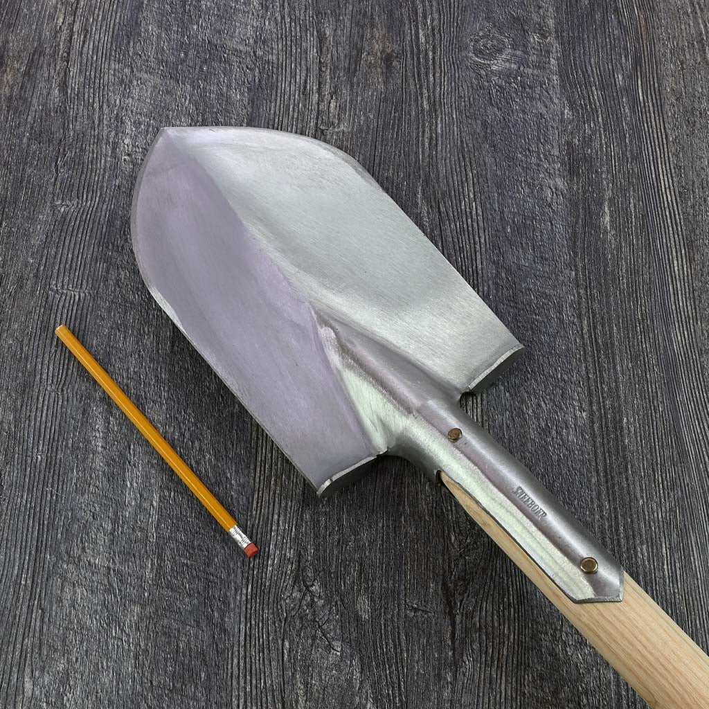 Sneeboer Tapered Garden Spade - T Handle - size comparison