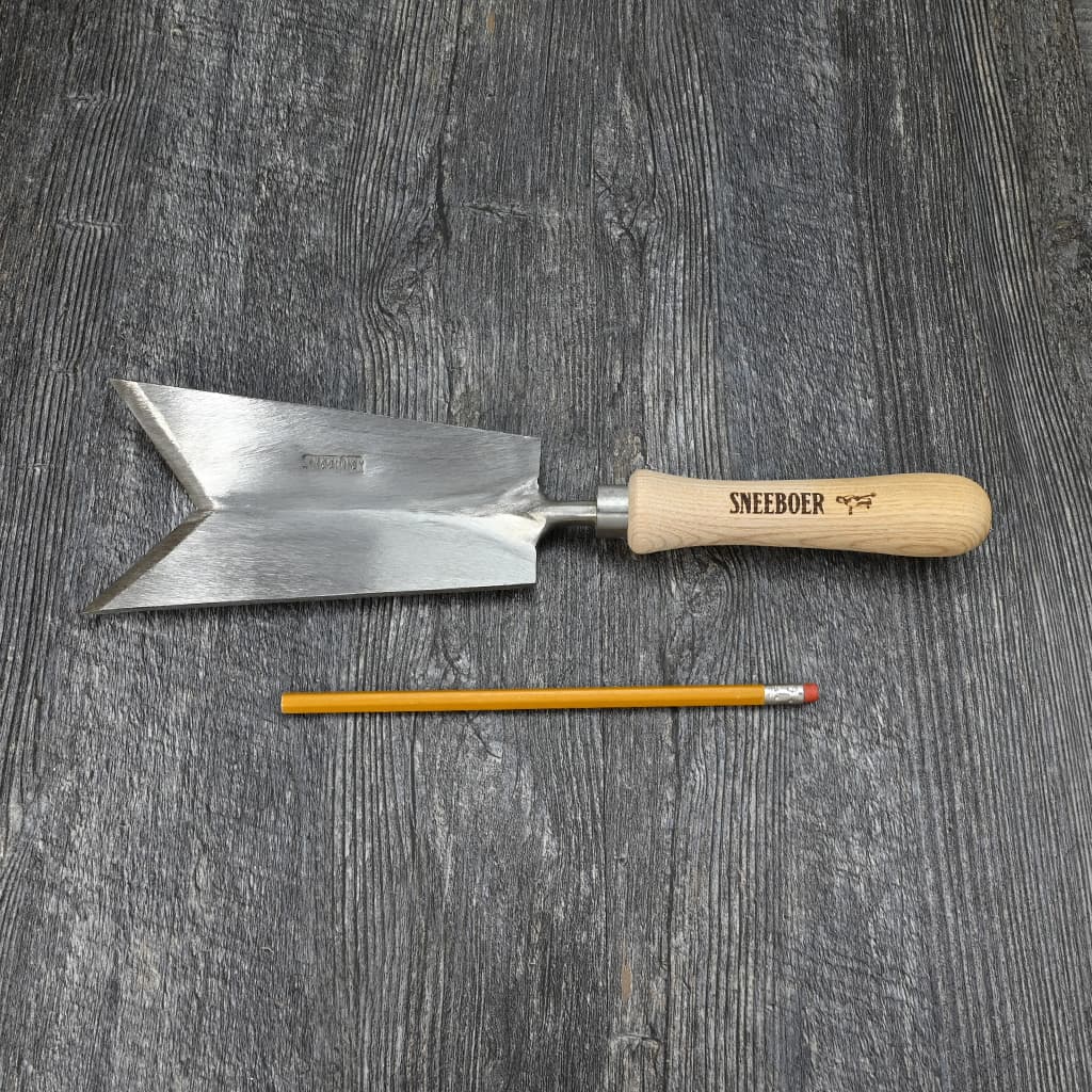 Sneeboer Tissot Garden Trowel size comparison