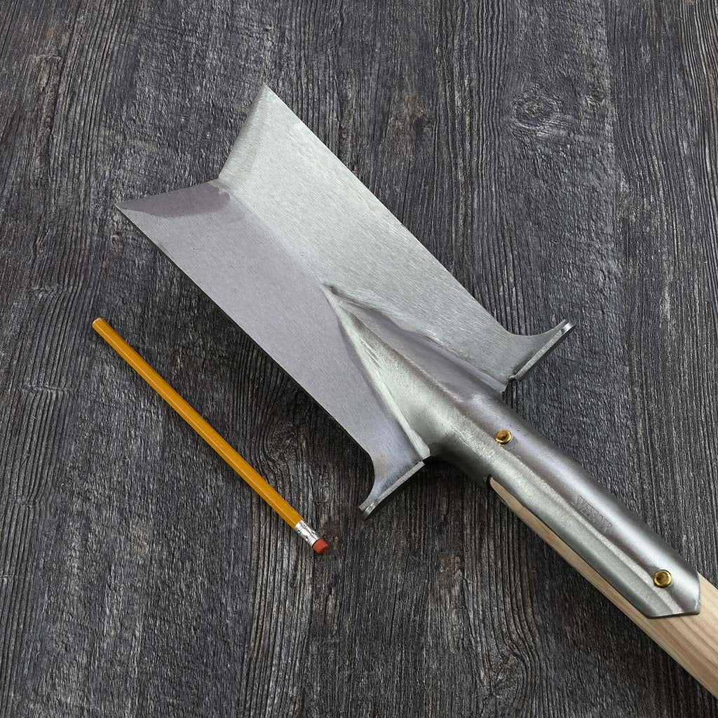 Sneeboer Garden Transplanting Spade - T Handle - size comparison