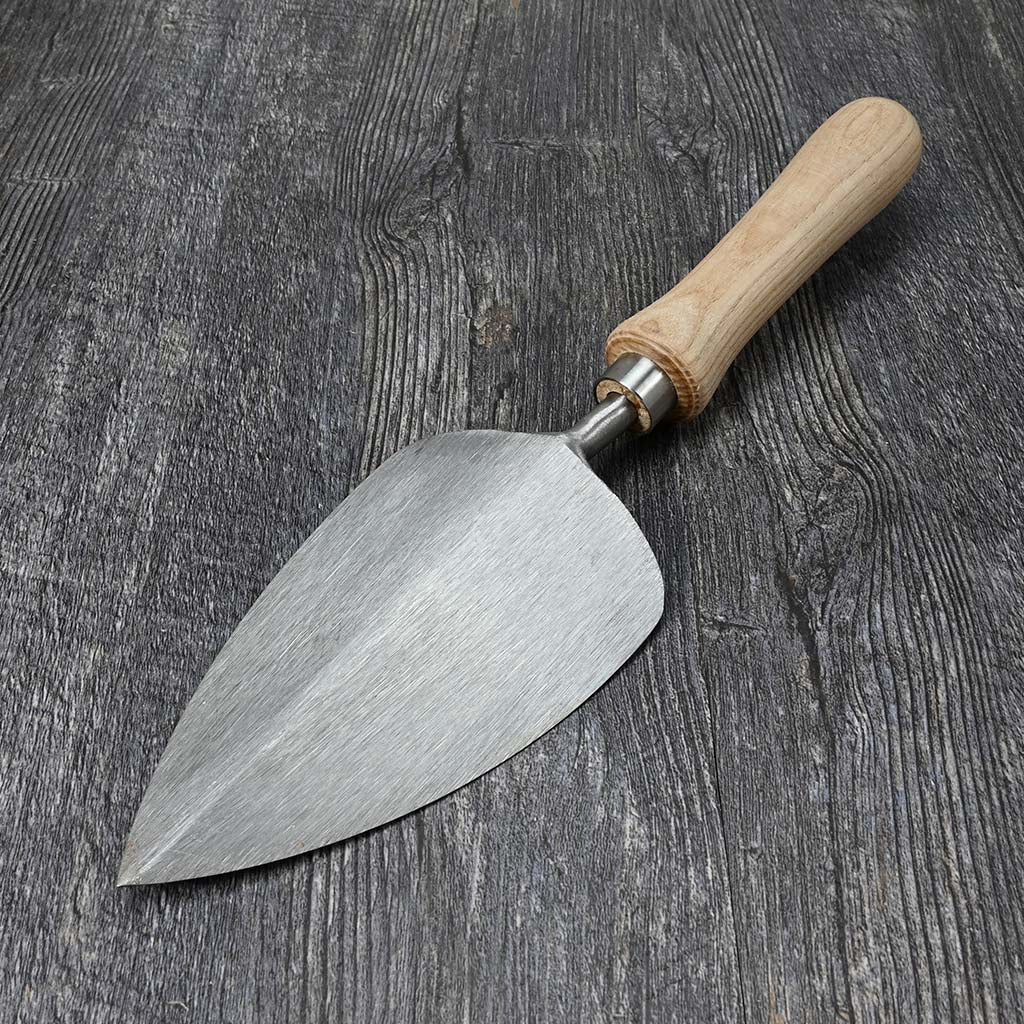 Sneeboer Transplanting Trowel - bottom view