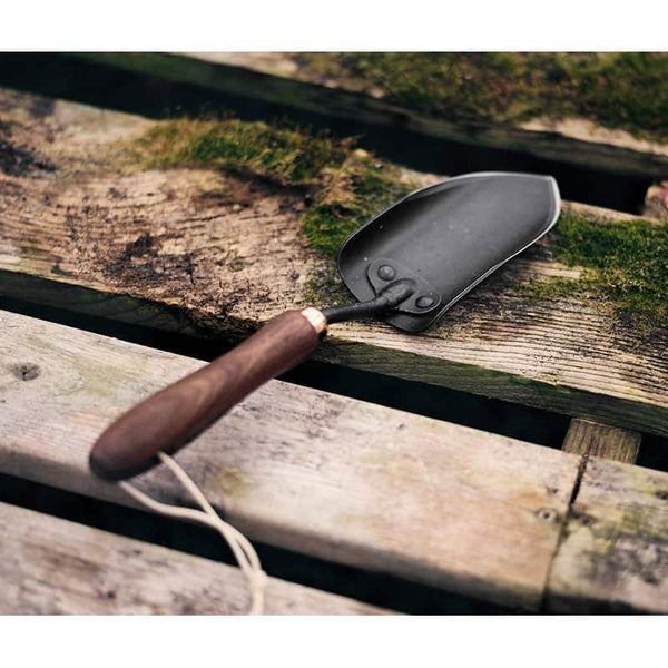 Hand Spade by Barebones - side view
