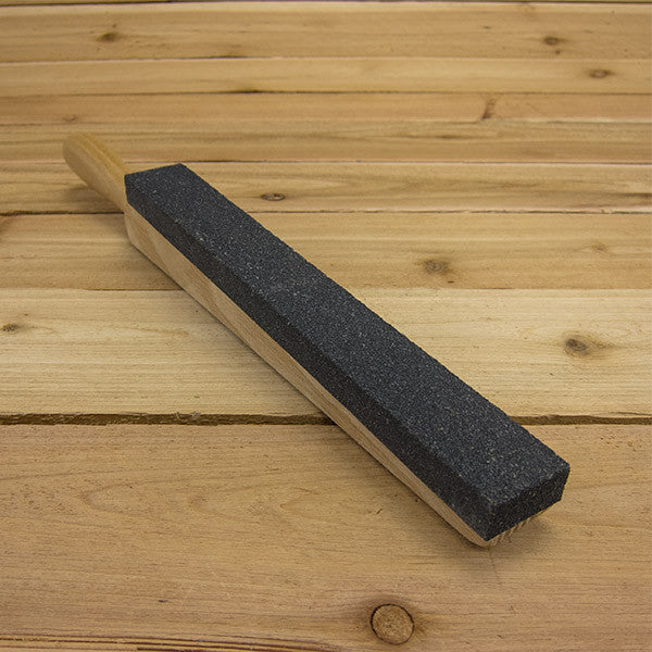 https://www.gardentoolcompany.com/cdn/shop/products/Whetstone-by-Sneeboer-z-3.jpg?v=1521142598