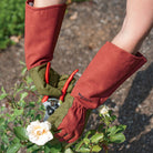 Comfort Pro Garden Gloves in use