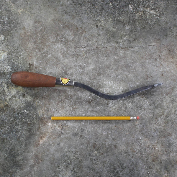 Dandelion Weeder by Red Pig Garden Tools - size comparison