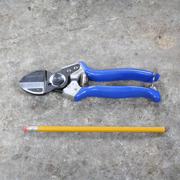 Double Cutting Pruning Shears A2 by Vesco - size comparison