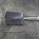 Garden Border Spade with D-Handle by Sneeboer-size comparison