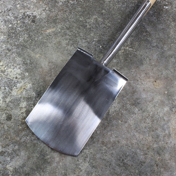 Garden Digging Spade by Burgon and Ball - back view