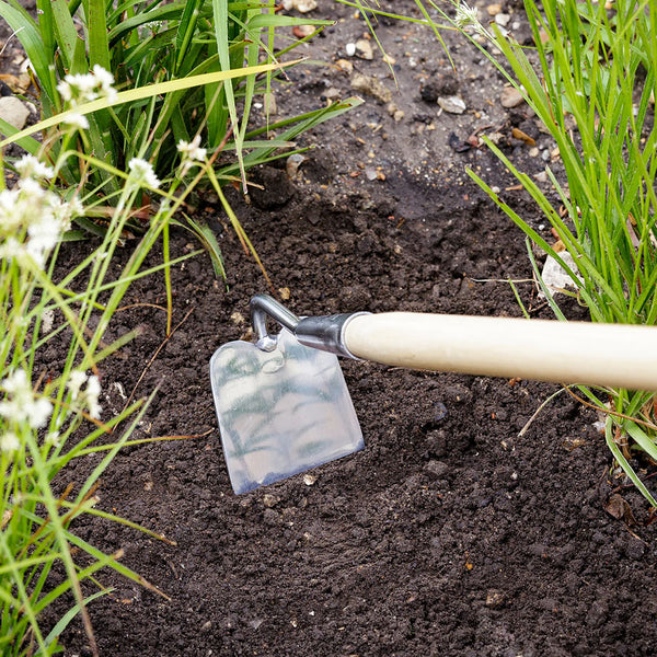 Garden Draw Hoe by Burgon & Ball in use