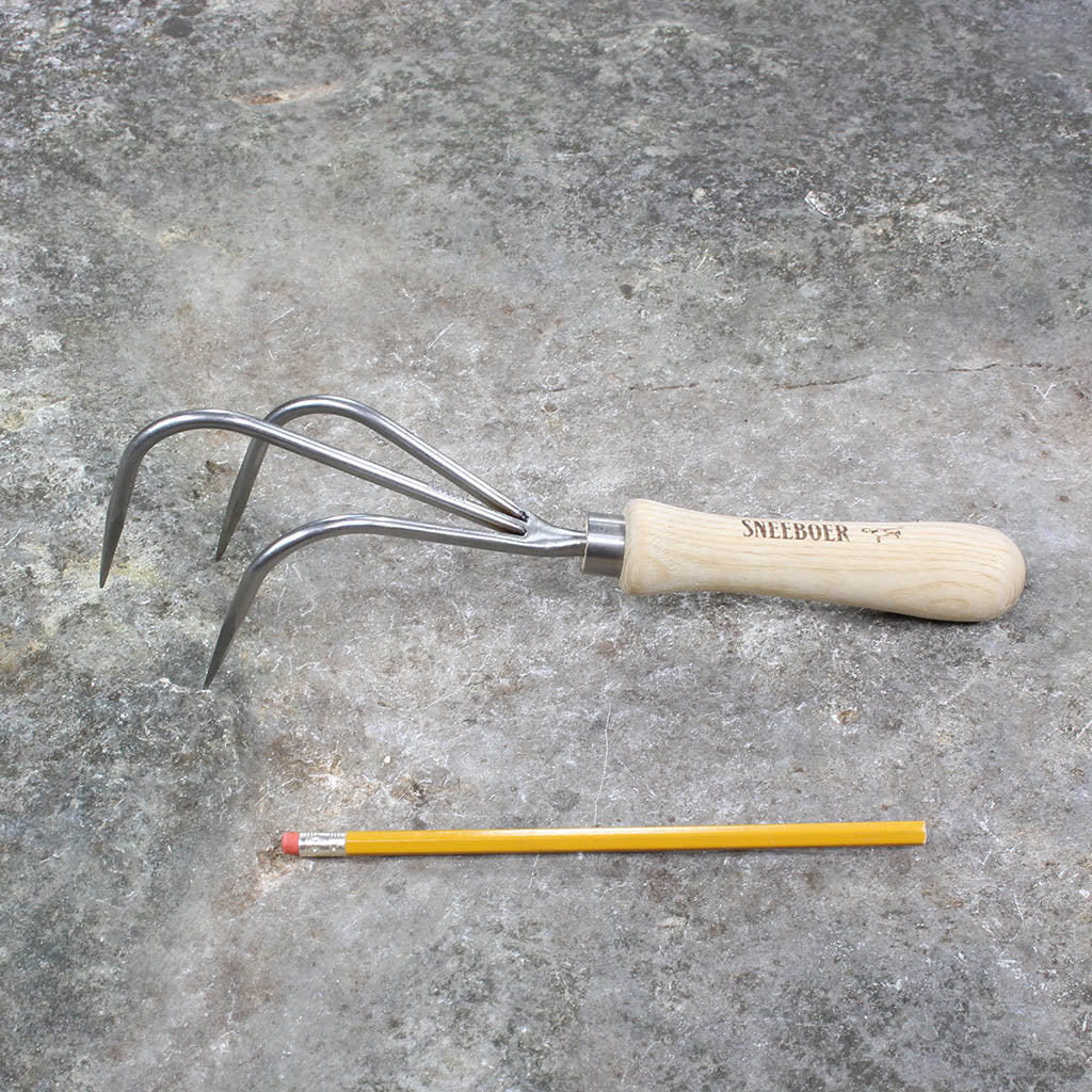 Hand Garden Cultivator by Sneeboer - size comparison