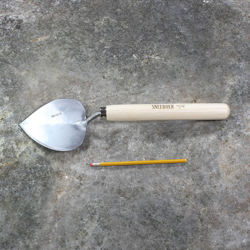 Garden Planting Trowel Old Dutch Style by Sneeboer - size comparison