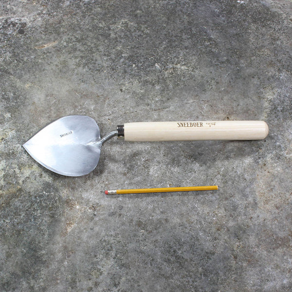 Garden Planting Trowel Old Dutch Style by Sneeboer - size comparison