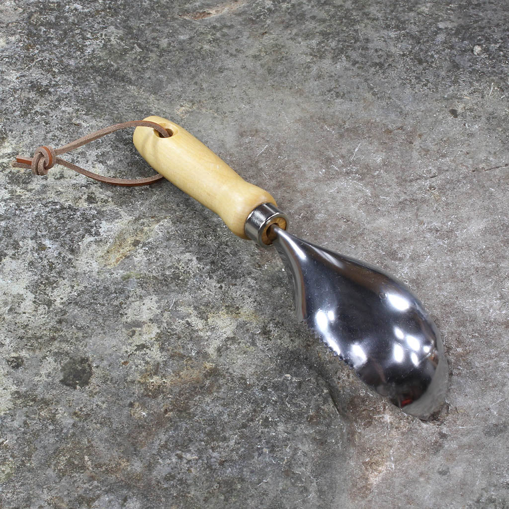 Potting Scoop - bottom view