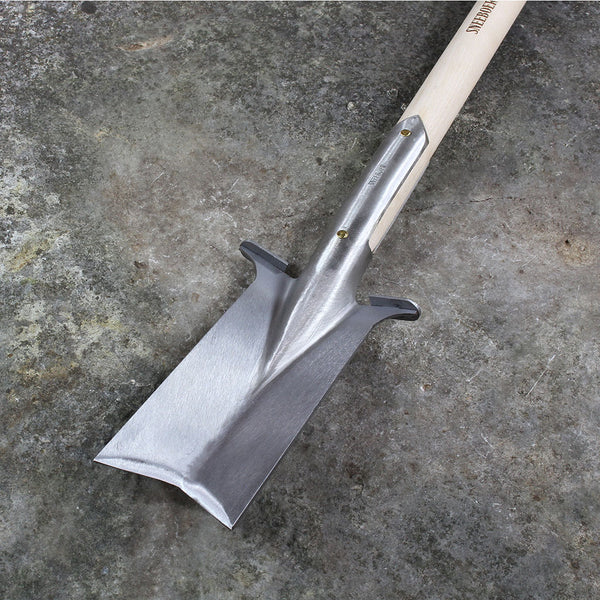 Garden Transplanting Spade D-Handle by Sneeboer - front view