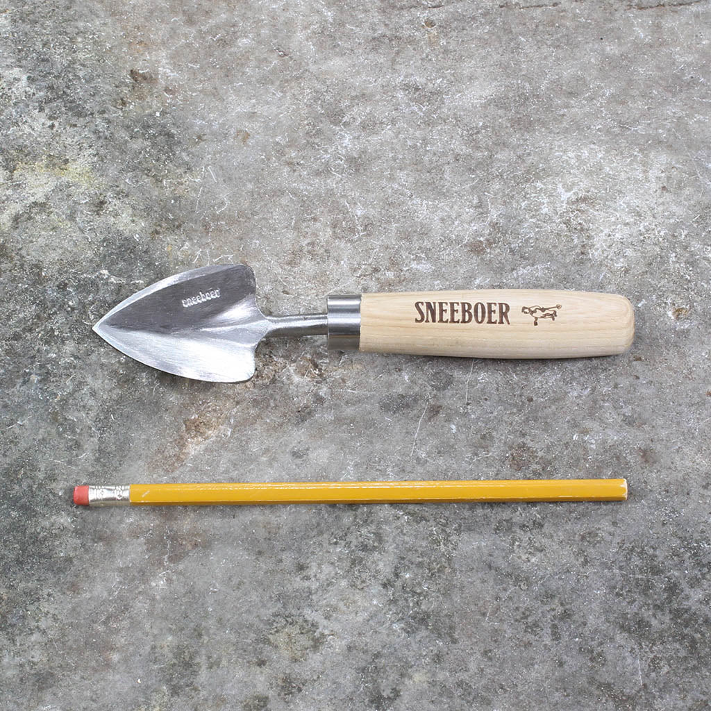 Greenhouse Trowel by Sneeboer - size comparison