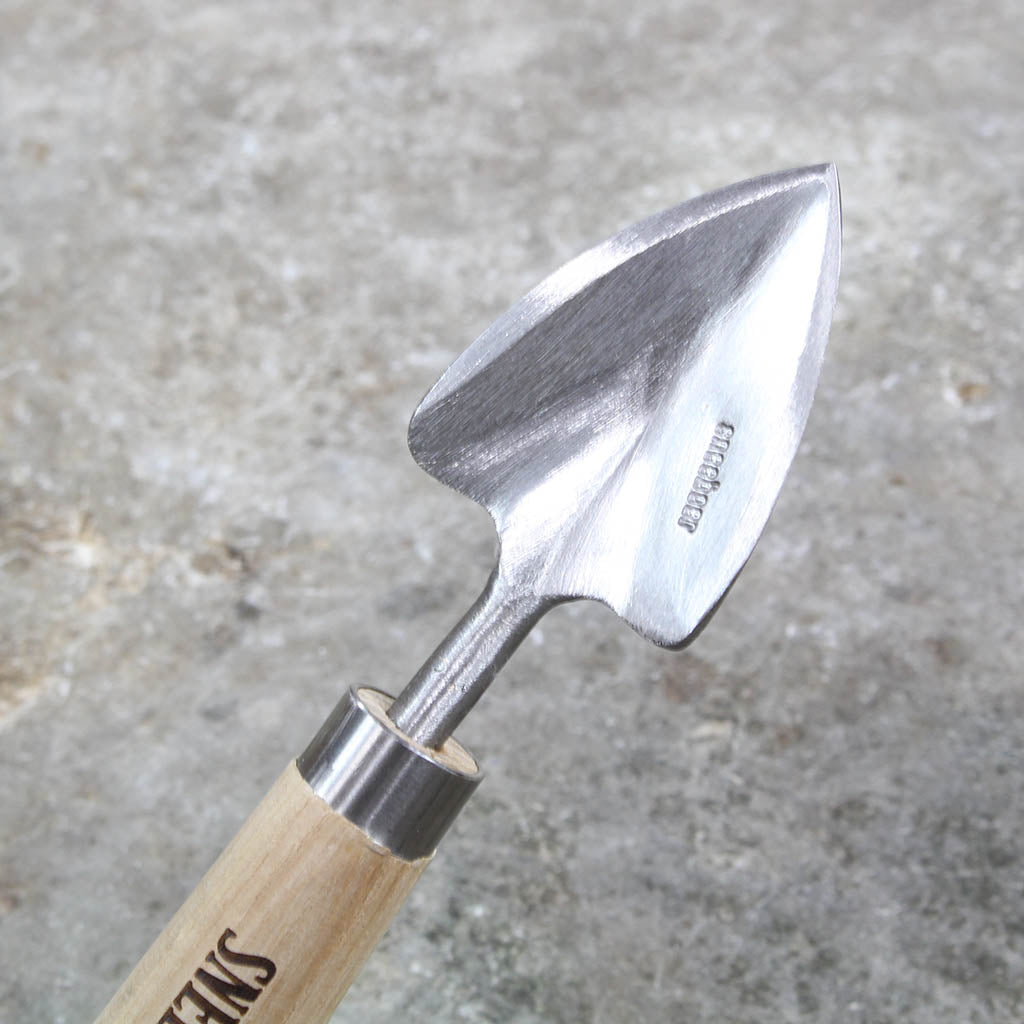 Greenhouse Trowel by Sneeboer - blade detail