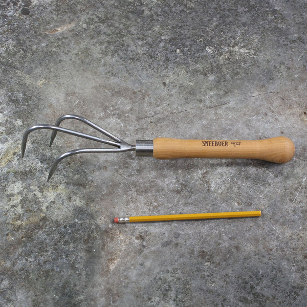 Hand Garden Cultivator Bulb Handle by Sneeboer-size comparison