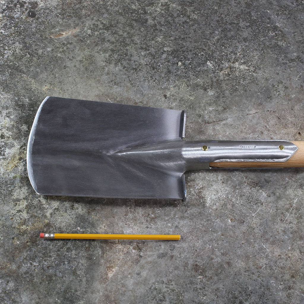Ladies Garden Spade by Sneeboer-size comparison