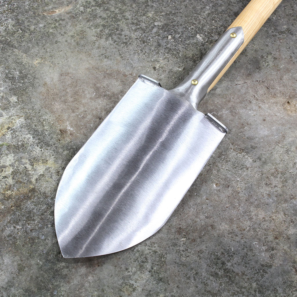 Ladies Tapered Garden Spade by Sneeboer - back view