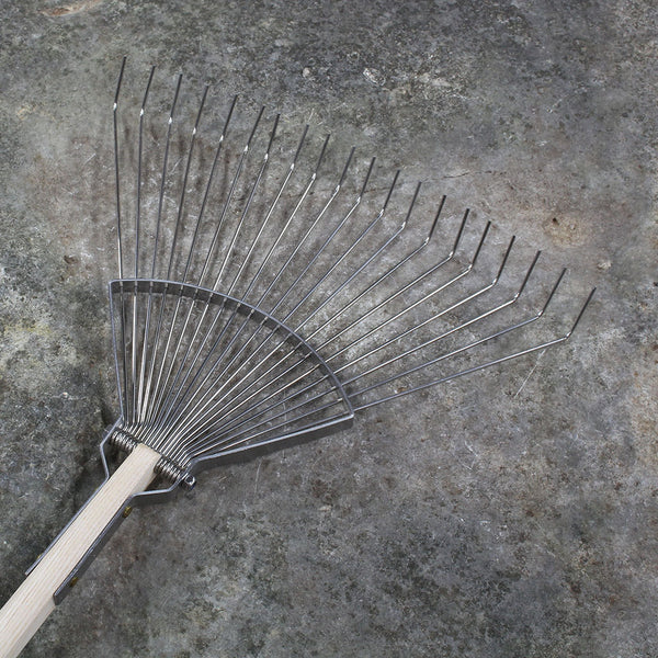 Leaf Rake 20-Tine by Sneeboer-bottom view