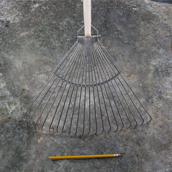 Leaf Rake 20-Tine by Sneeboer-size comparison