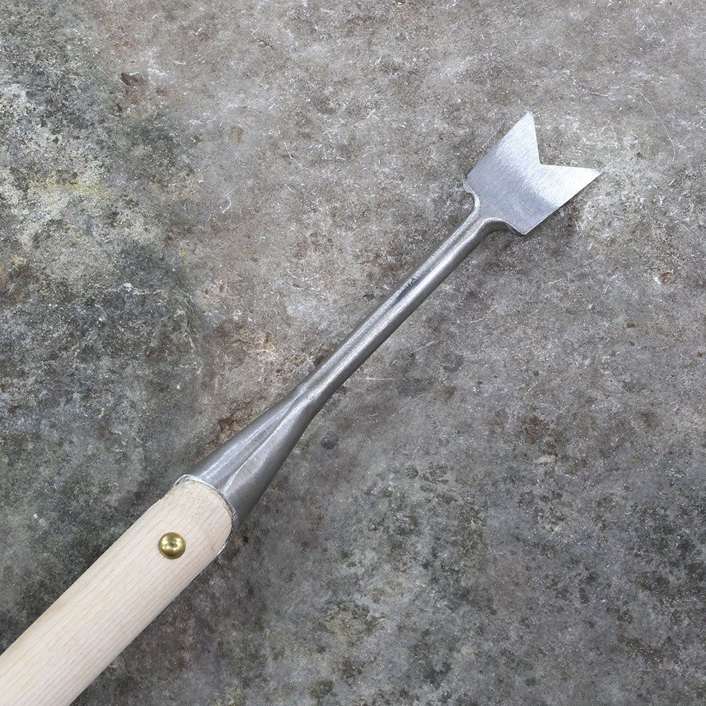 Long Dandelion Digger Weeder by Sneeboer-back view