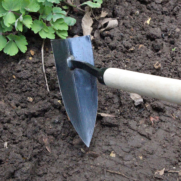 Mighty Pick by Burgon & Ball - in garden