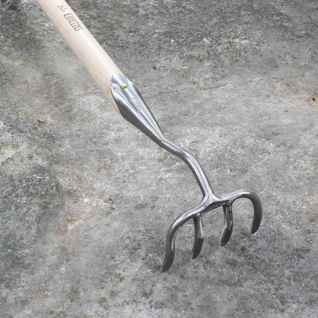 Narrow Garden Weeding Rake by Sneeboer - top view