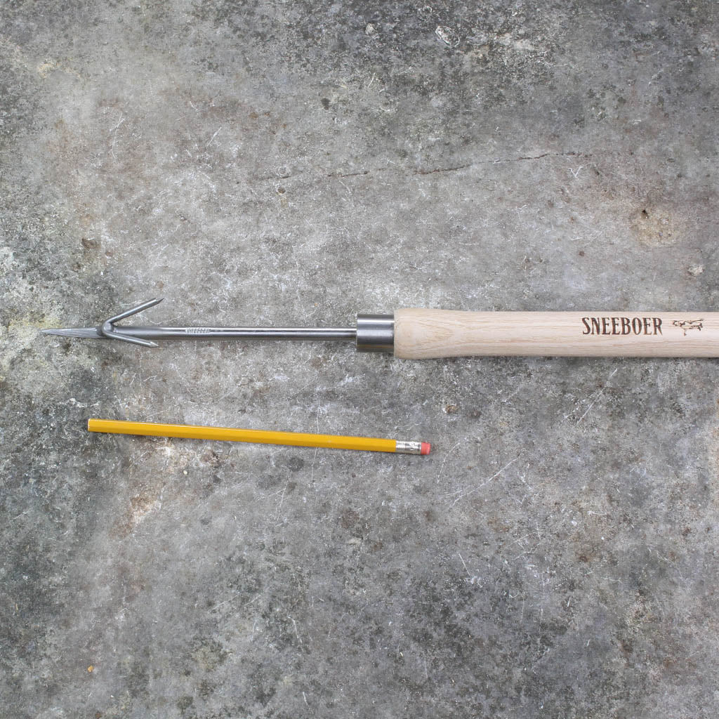 Raised Bed ‘Wrotter’ Weeder by Sneeboer - size comparison