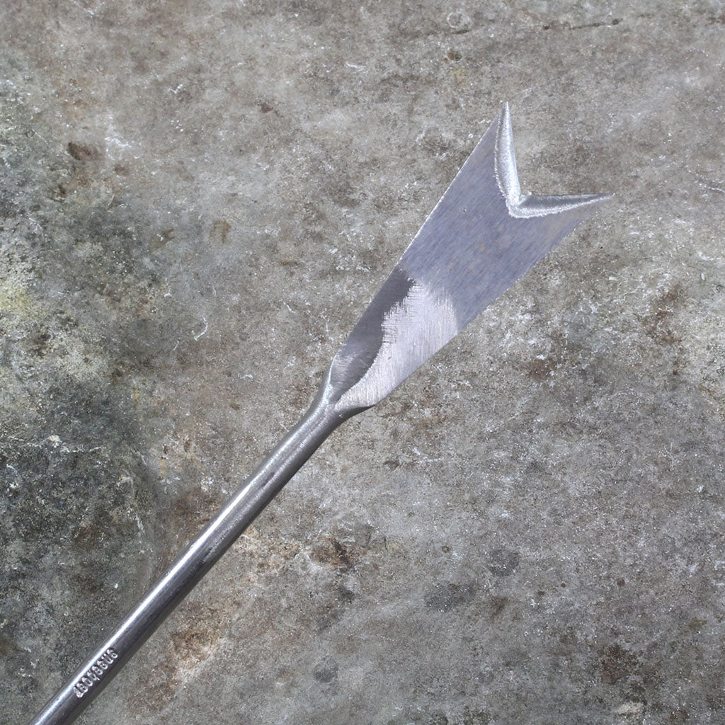 Raised Bed Traditional Dandelion Weeder by Sneeboer - blade detail