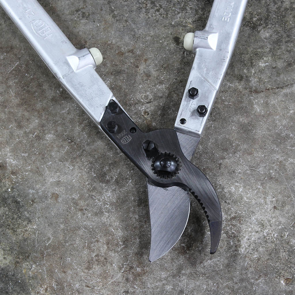 25" Loppers Solid Handle F21 by Felco - blade detail back