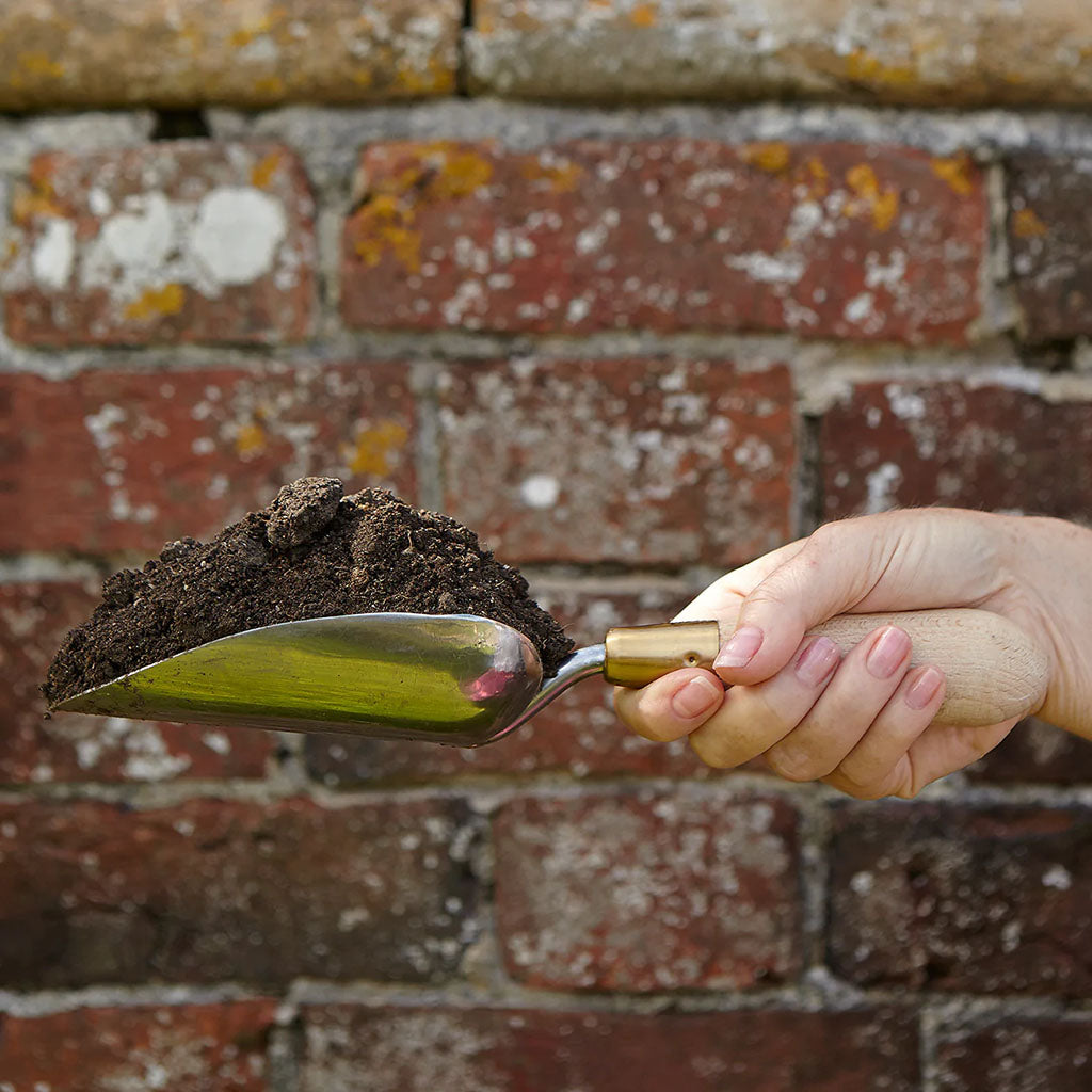 Sophie Conran Garden Trowel by Burgon & Ball side view