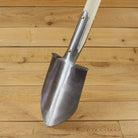 D-Handle Tapered Border Spade by Sneeboer - head back
