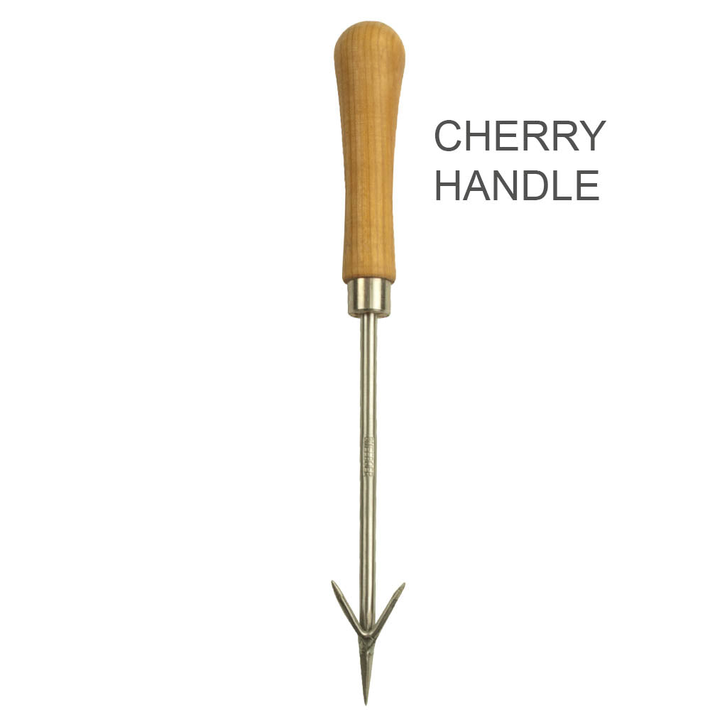 Wrotter Garden Weeder by Sneeboer - cherry handle